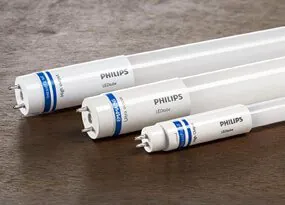 tube LED et tube fluorescent dans le même luminaire